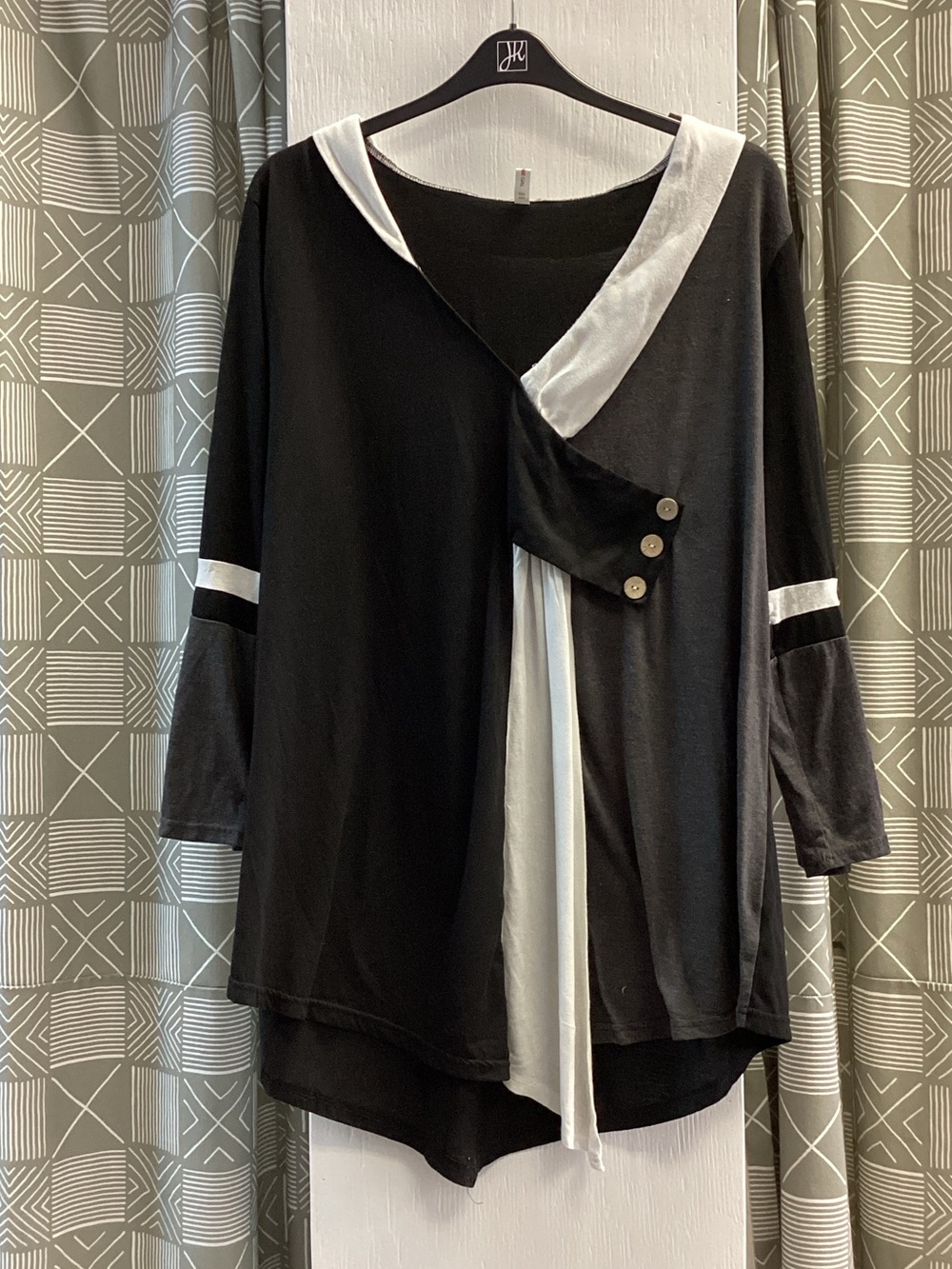 Rosegal Black & White Layered Button-Trim Tunic